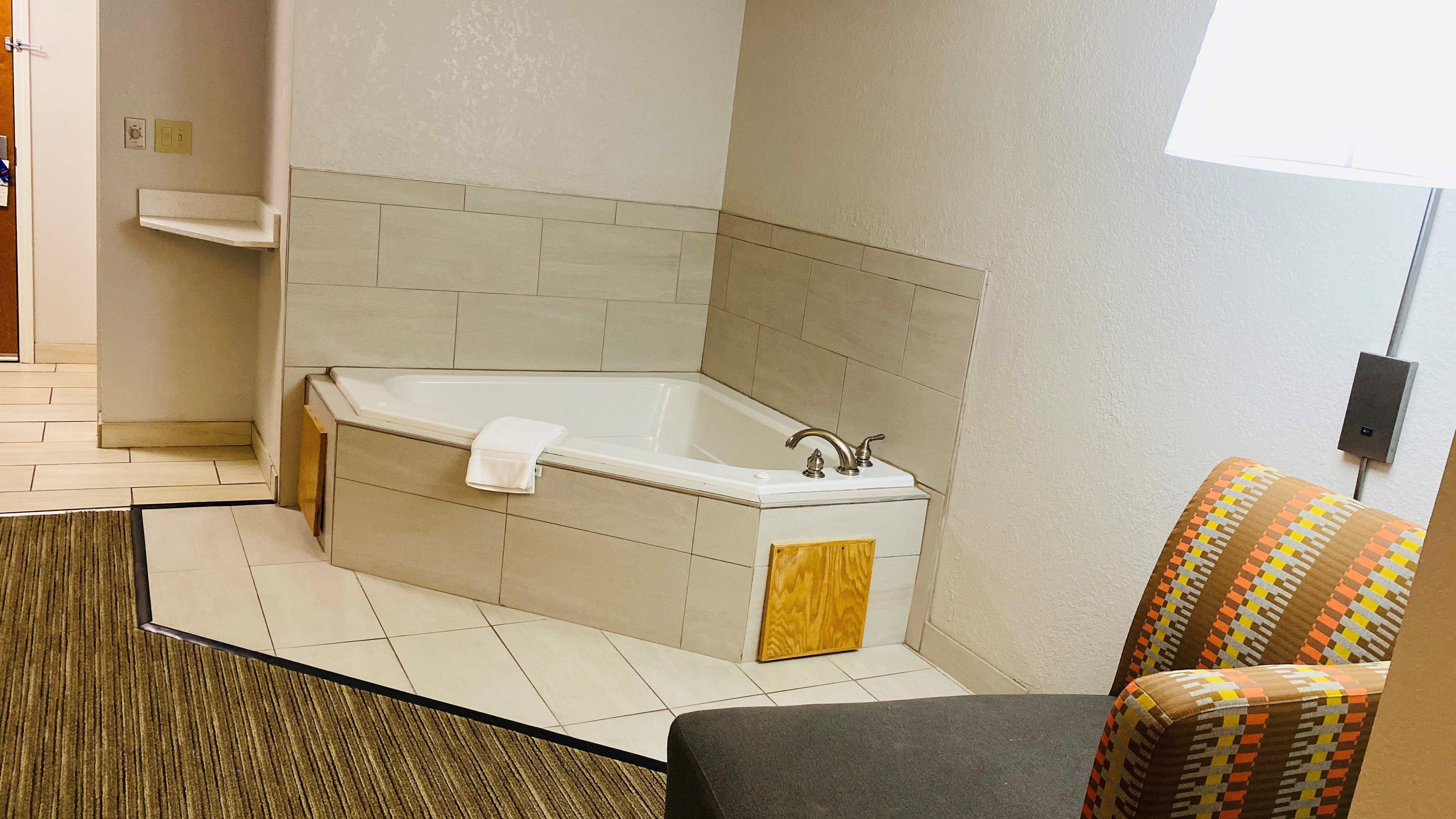 Holiday Inn Express Hotel & Suites Louisville South-Hillview, An Ihg Hotel Bagian luar foto