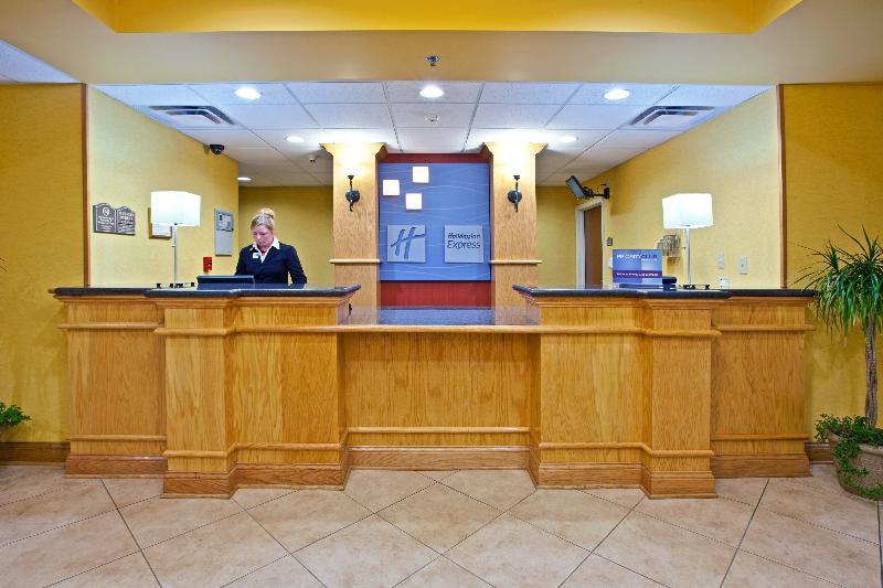 Holiday Inn Express Hotel & Suites Louisville South-Hillview, An Ihg Hotel Bagian luar foto